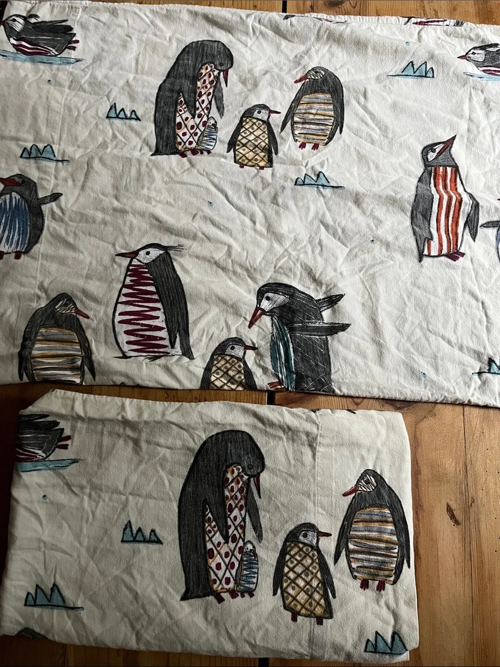 THE COMPANY STORE *Standard* Penguin Flannel Pillowcases Covers
